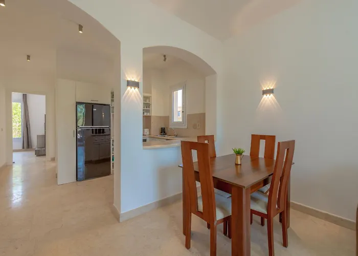Cozy With A Pool In South Marina-elgouna Apartment *